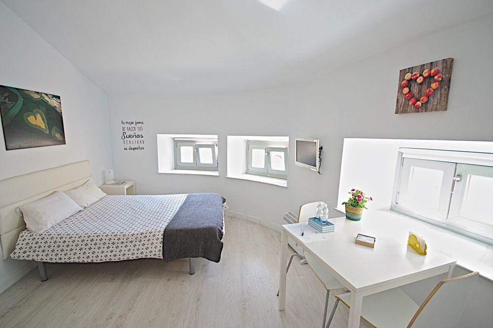 Malagaurbanrooms - Central Suites Экстерьер фото